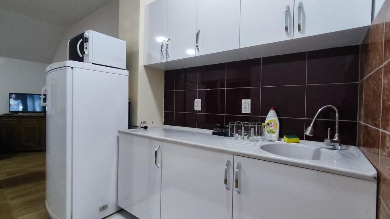 Apartmani Mladenovic Kijevo Exterior photo